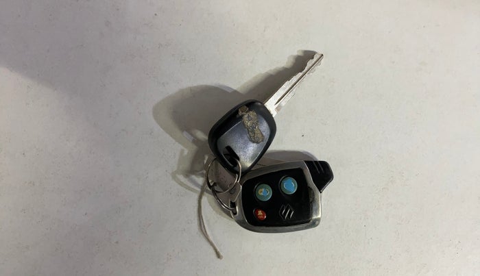 2014 Maruti Wagon R 1.0 LXI, Petrol, Manual, 60,043 km, Key Close Up