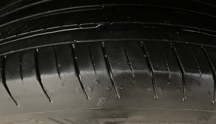 2024 Maruti FRONX DELTA PLUS 1.0 TURBO MT, Petrol, Manual, 26,028 km, Right Rear Tyre Tread