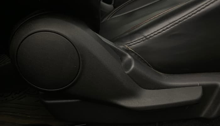 2024 Maruti FRONX DELTA PLUS 1.0 TURBO MT, Petrol, Manual, 26,028 km, Driver Side Adjustment Panel