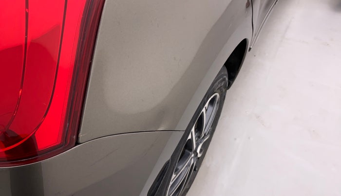 2019 Maruti Swift ZXI PLUS, Petrol, Manual, 39,682 km, Right quarter panel - Slightly dented