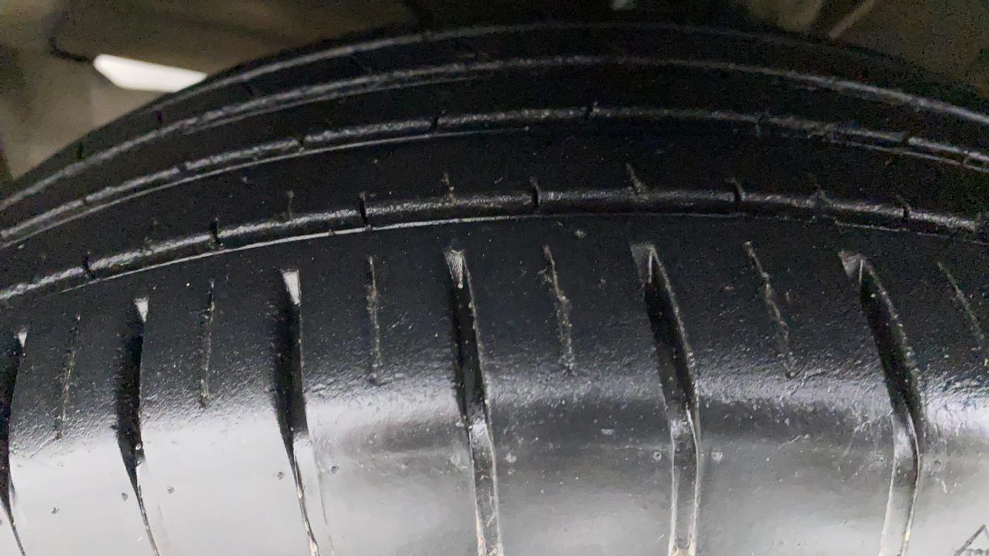 2019 Maruti Swift ZXI PLUS, Petrol, Manual, 39,682 km, Left Front Tyre Tread