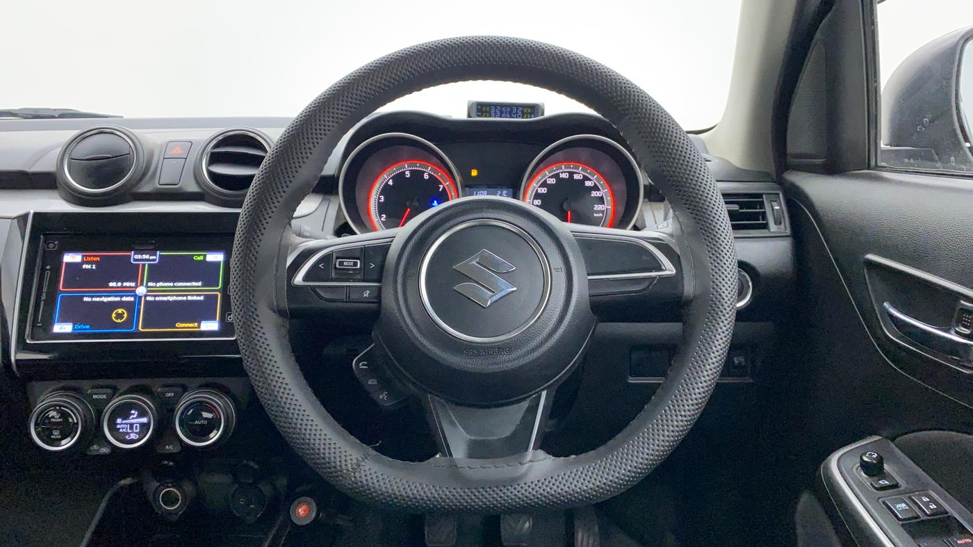 2019 Maruti Swift ZXI PLUS, Petrol, Manual, 39,682 km, Steering Wheel Close Up