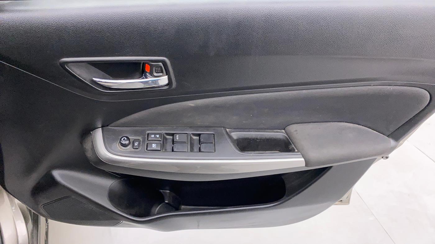 2019 Maruti Swift ZXI PLUS, Petrol, Manual, 39,682 km, Driver Side Door Panels Control