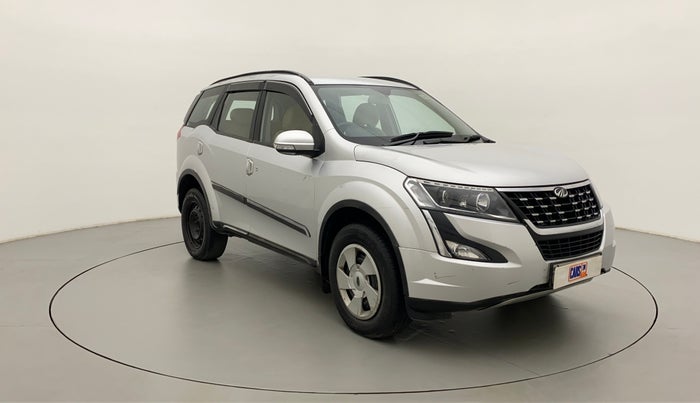 2018 Mahindra XUV500 W7, Diesel, Manual, 1,12,969 km, Right Front Diagonal