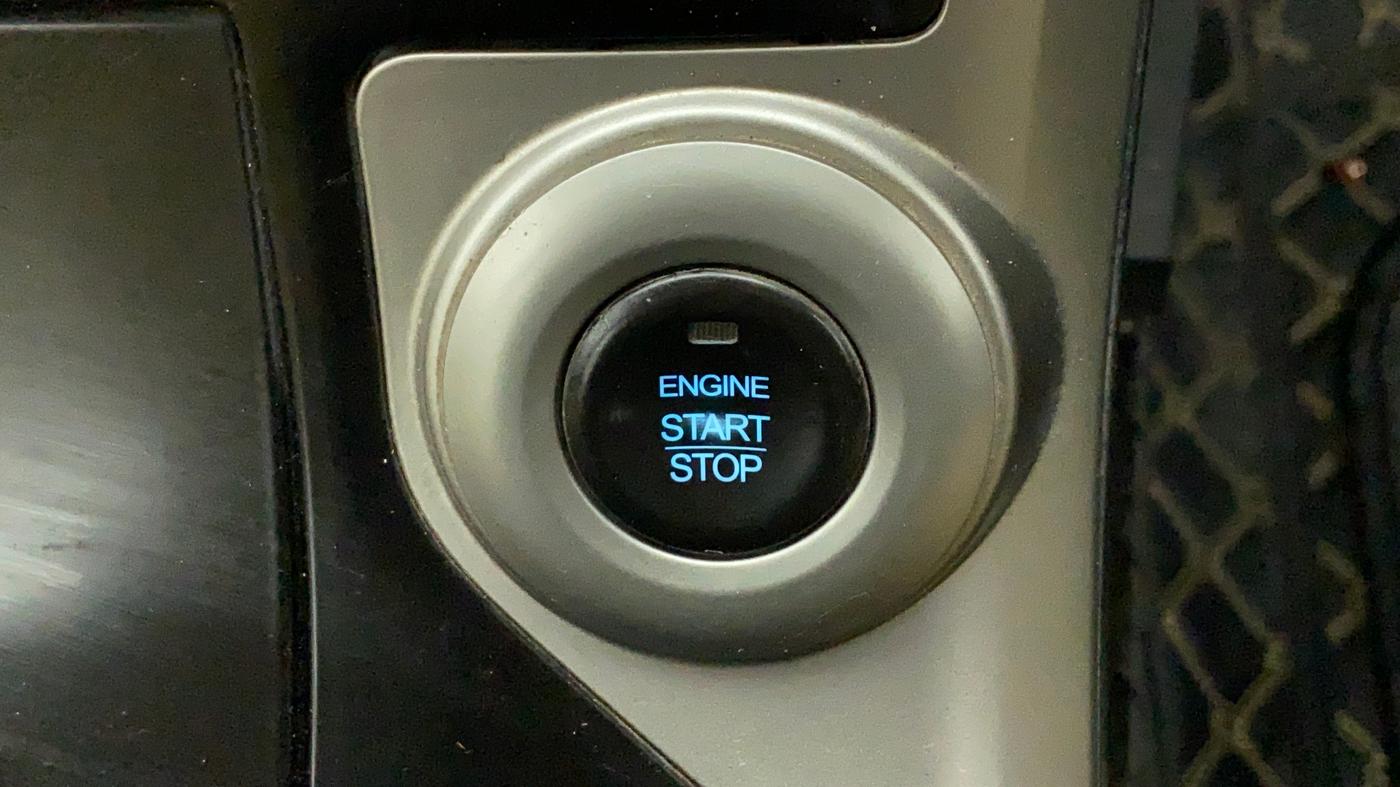 2018 Mahindra XUV500 W7, Diesel, Manual, 1,12,969 km, Keyless Start/ Stop Button