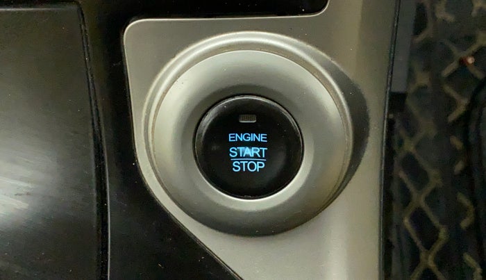 2018 Mahindra XUV500 W7, Diesel, Manual, 1,12,969 km, Keyless Start/ Stop Button