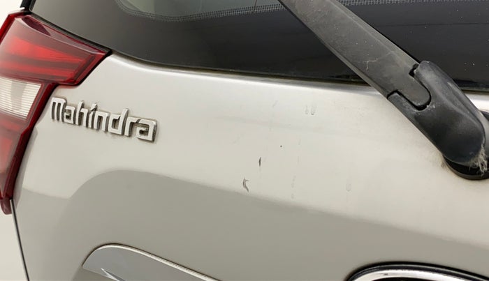 2018 Mahindra XUV500 W7, Diesel, Manual, 1,12,969 km, Dicky (Boot door) - Minor scratches