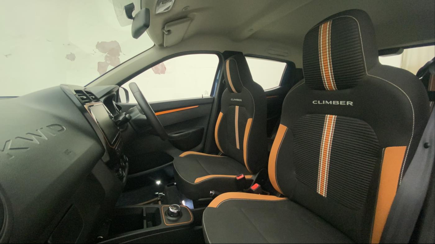 2020 Renault Kwid CLIMBER 1.0 AMT (O), Petrol, Automatic, 13,976 km, Right Side Front Door Cabin