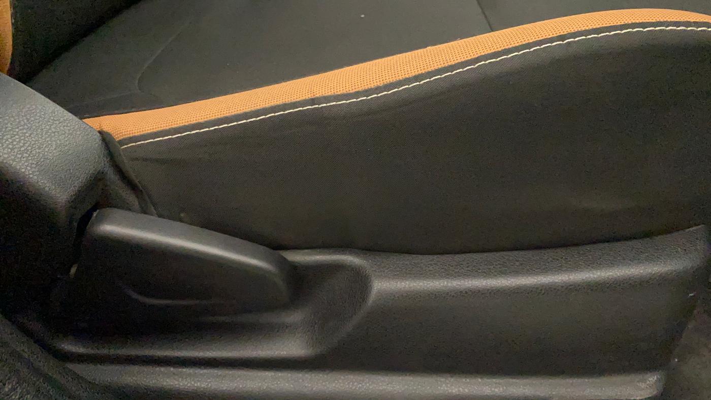 2020 Renault Kwid CLIMBER 1.0 AMT (O), Petrol, Automatic, 13,976 km, Driver Side Adjustment Panel