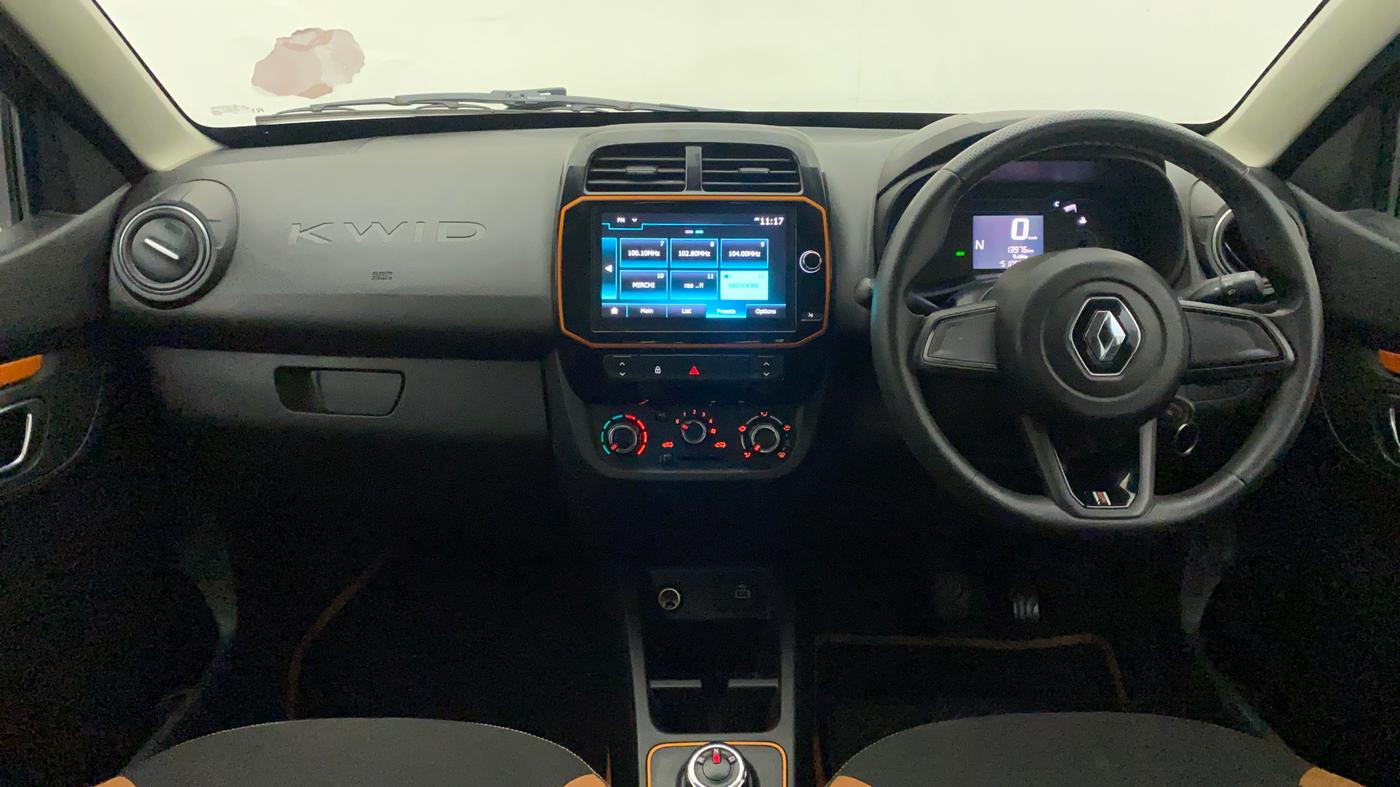 2020 Renault Kwid CLIMBER 1.0 AMT (O), Petrol, Automatic, 13,976 km, Dashboard