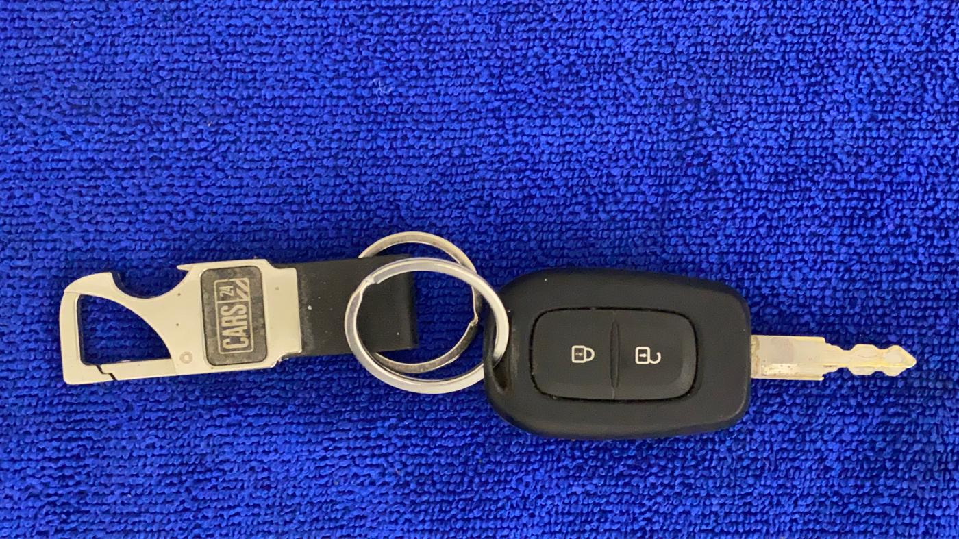 2020 Renault Kwid CLIMBER 1.0 AMT (O), Petrol, Automatic, 13,976 km, Key Close Up