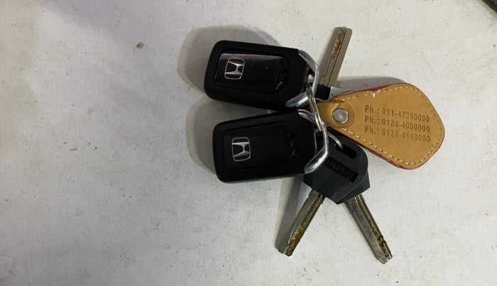 2022 Honda Amaze 1.2L I-VTEC VX CVT, Petrol, Automatic, 39,062 km, Key Close Up