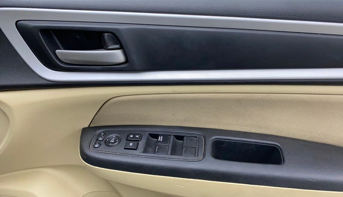 2022 Honda Amaze 1.2L I-VTEC VX CVT, Petrol, Automatic, 39,062 km, Driver Side Door Panels Control