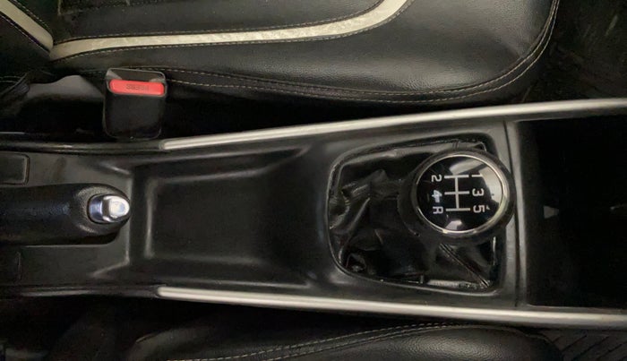 2017 Maruti Baleno DELTA PETROL 1.2, CNG, Manual, 1,02,072 km, Gear Lever