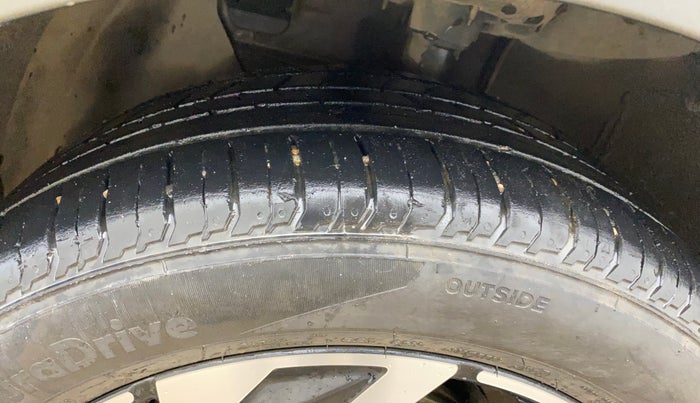 2023 Hyundai NEW I20 ASTA (O) 1.2 MT, Petrol, Manual, 19,651 km, Left Front Tyre Tread