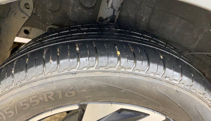 2023 Hyundai NEW I20 ASTA (O) 1.2 MT, Petrol, Manual, 19,651 km, Right Rear Tyre Tread