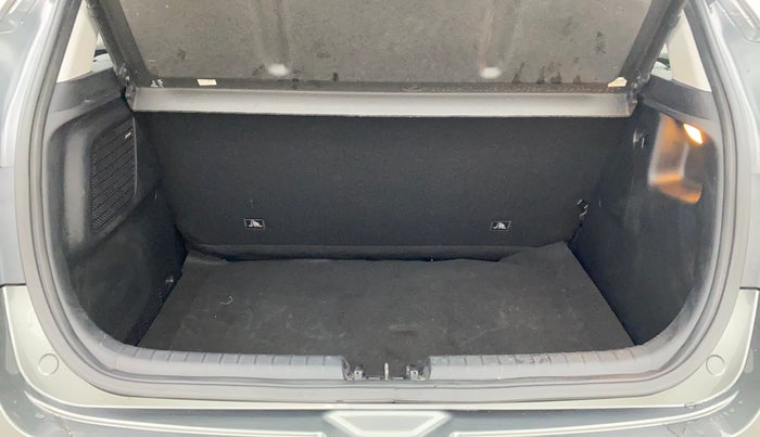 2023 Hyundai NEW I20 ASTA (O) 1.2 MT, Petrol, Manual, 19,651 km, Boot Inside