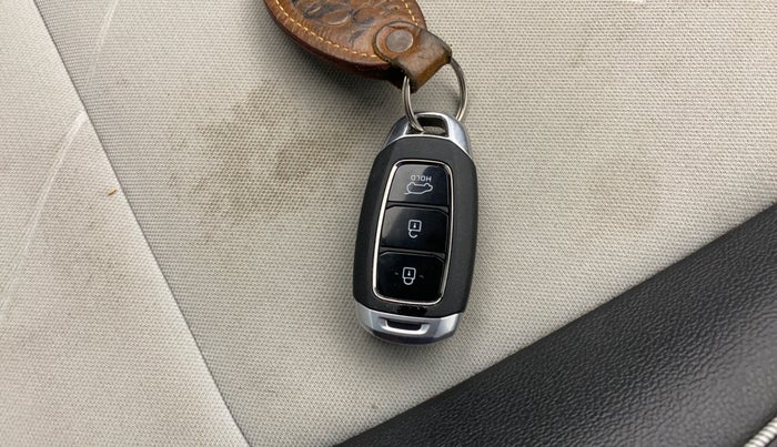 2023 Hyundai NEW I20 ASTA (O) 1.2 MT, Petrol, Manual, 19,651 km, Key Close Up