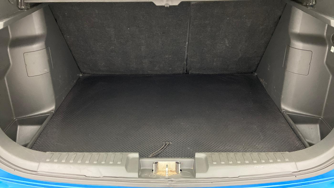 2017 Maruti Vitara Brezza ZDI PLUS DUAL TONE, Diesel, Manual, 84,213 km, Boot Inside