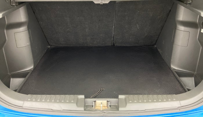 2017 Maruti Vitara Brezza ZDI PLUS DUAL TONE, Diesel, Manual, 84,213 km, Boot Inside