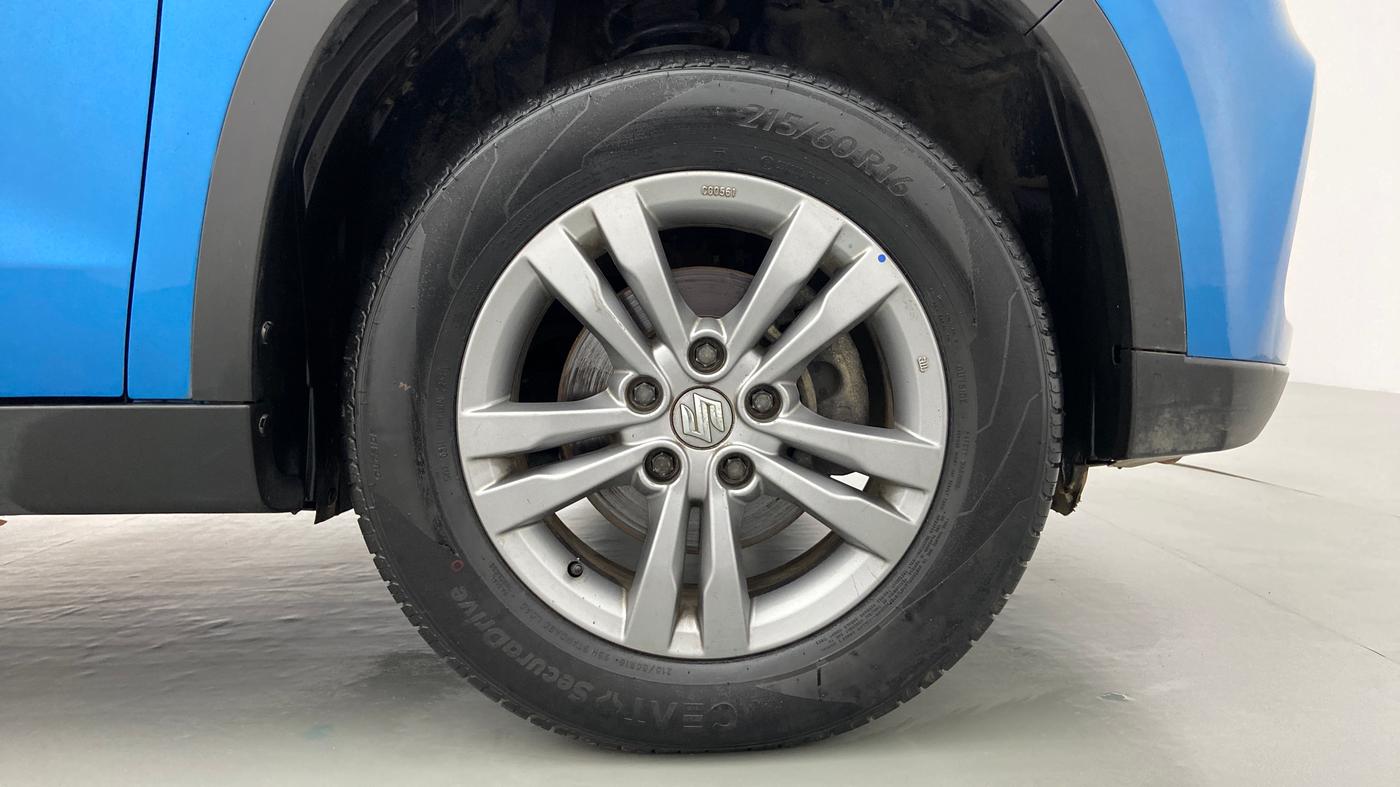 2017 Maruti Vitara Brezza ZDI PLUS DUAL TONE, Diesel, Manual, 84,213 km, Right Front Wheel