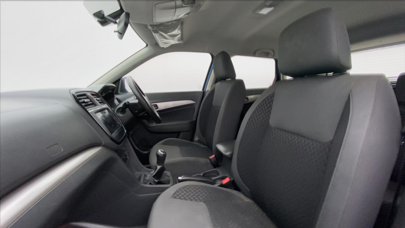 2017 Maruti Vitara Brezza ZDI PLUS DUAL TONE, Diesel, Manual, 84,213 km, Right Side Front Door Cabin