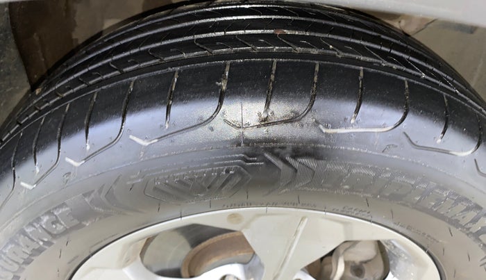 2020 KIA SELTOS HTK PLUS 1.5 DIESEL, Diesel, Manual, 52,482 km, Right Front Tyre Tread