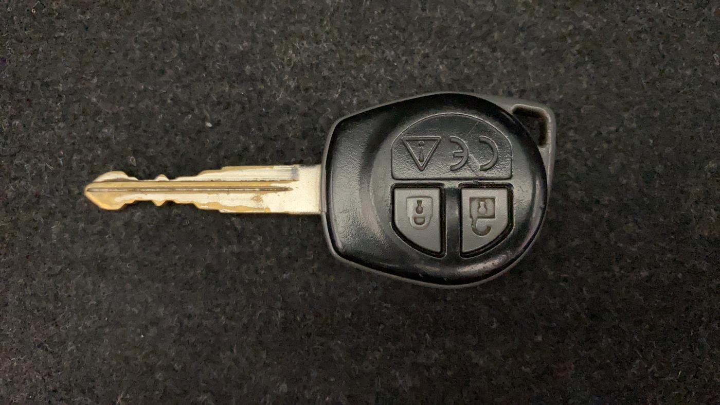 2019 Maruti Swift VXI AMT, Petrol, Automatic, 1,30,653 km, Key Close Up