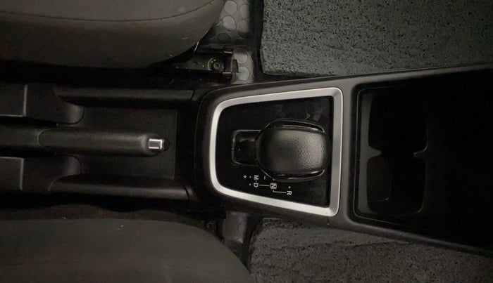 2019 Maruti Swift VXI AMT, Petrol, Automatic, 1,30,885 km, Gear Lever