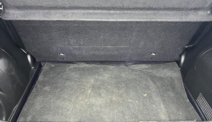 2019 Maruti Swift VXI AMT, Petrol, Automatic, 1,30,885 km, Boot Inside