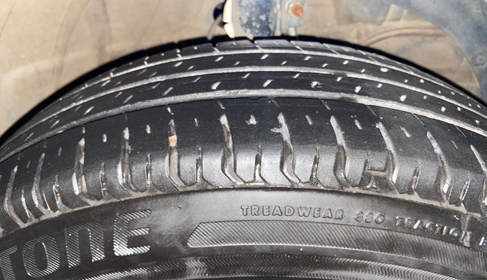 2019 Maruti Swift VXI AMT, Petrol, Automatic, 1,30,885 km, Right Front Tyre Tread