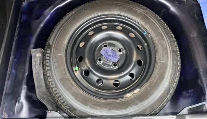 2019 Maruti Swift VXI AMT, Petrol, Automatic, 1,30,885 km, Spare Tyre