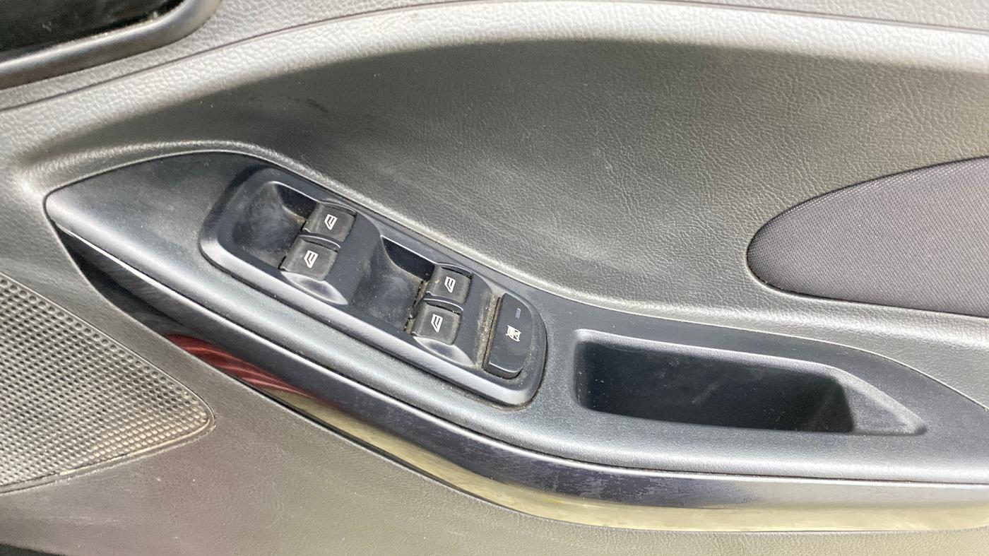 2020 Ford New Figo TITANIUM 1.2 PETROL MT, Petrol, Manual, 13,861 km, Driver Side Door Panels Control