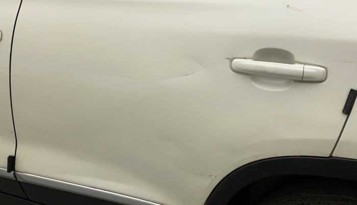 2020 Maruti Vitara Brezza VXI AT SHVS, Petrol, Automatic, 30,949 km, Rear left door - Paint has faded