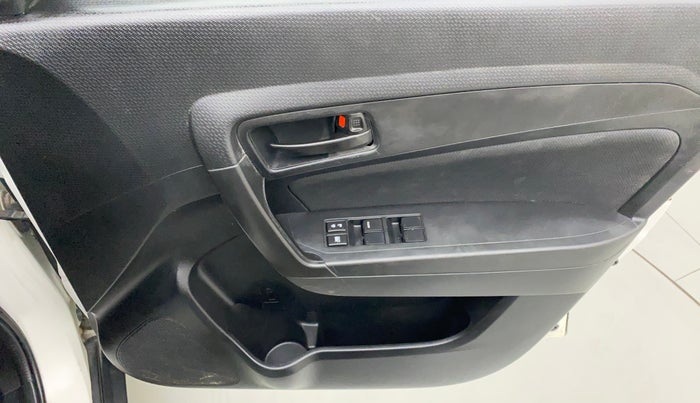 2020 Maruti Vitara Brezza VXI AT SHVS, Petrol, Automatic, 30,949 km, Driver Side Door Panels Control