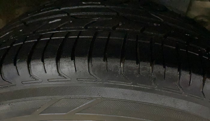 2018 Hyundai Elite i20 SPORTZ 1.2, Petrol, Manual, 1,00,499 km, Left Rear Tyre Tread