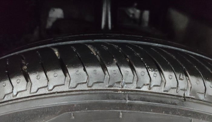 2019 Tata NEXON XM PETROL, Petrol, Manual, 87,349 km, Right Front Tyre Tread