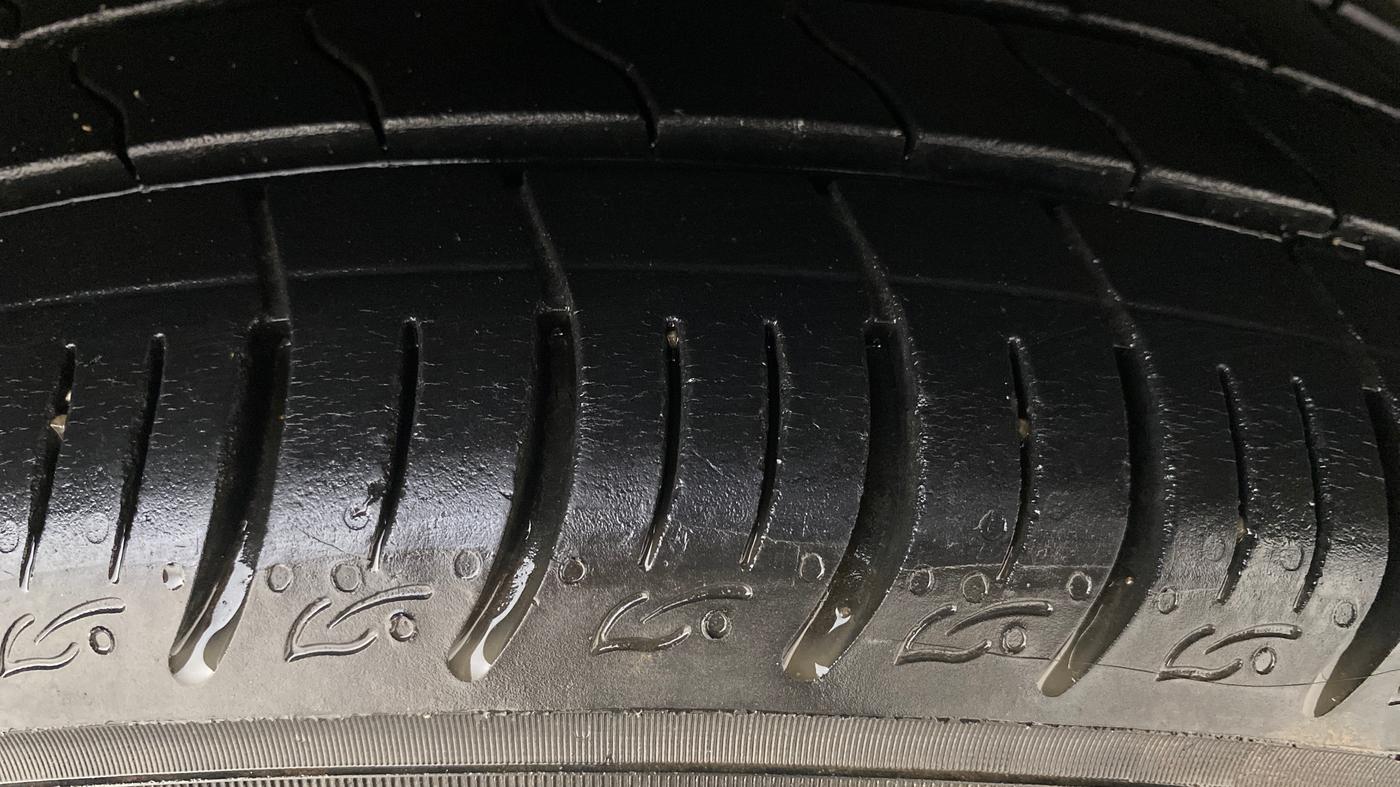 2022 Tata ALTROZ XZ PETROL, Petrol, Manual, 13,803 km, Left Rear Tyre Tread