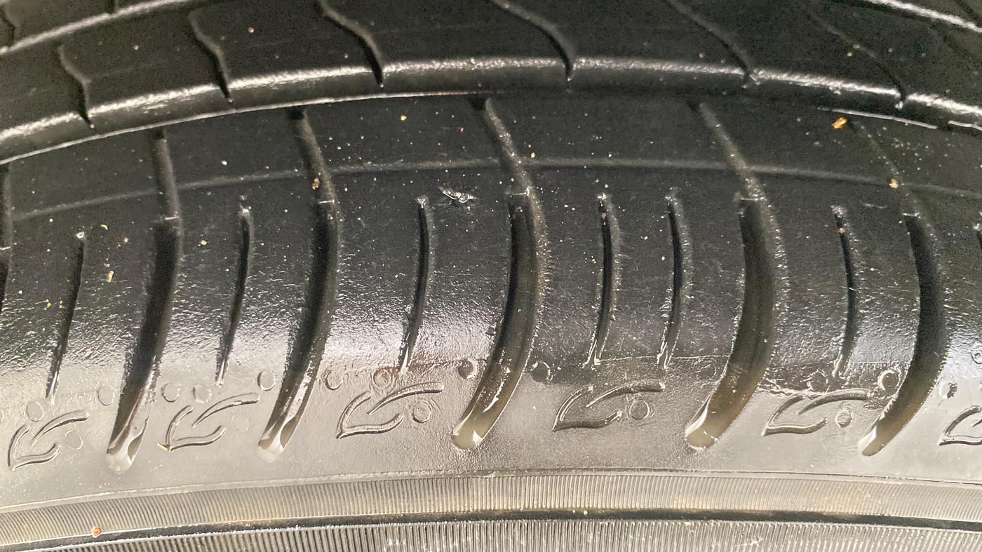 2022 Tata ALTROZ XZ PETROL, Petrol, Manual, 13,803 km, Left Front Tyre Tread