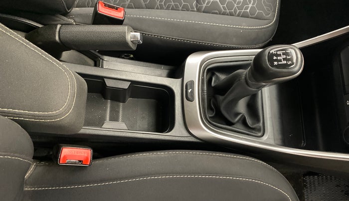 2022 Tata ALTROZ XZ PETROL, Petrol, Manual, 13,803 km, Gear Lever