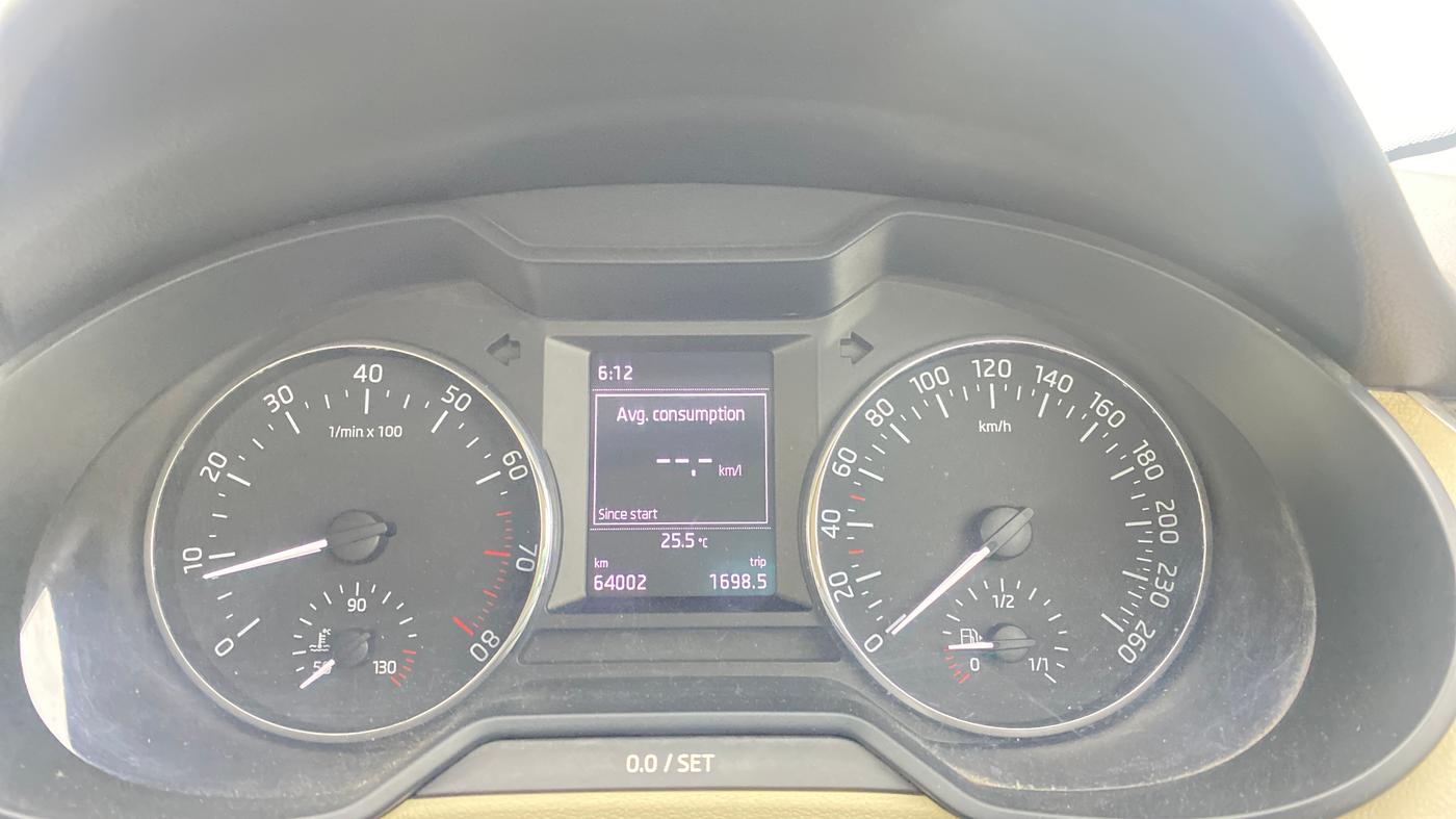 2016 Skoda Octavia AMBITION 1.4 TSI, Petrol, Manual, 63,999 km, Odometer Image