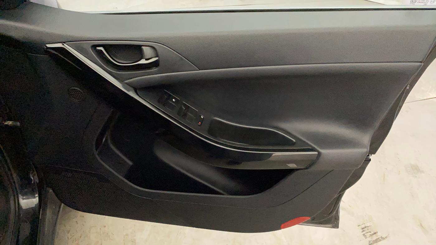 2022 Tata NEXON XZ PLUS PETROL DARK EDITION, Petrol, Manual, 37,343 km, Driver Side Door Panels Control