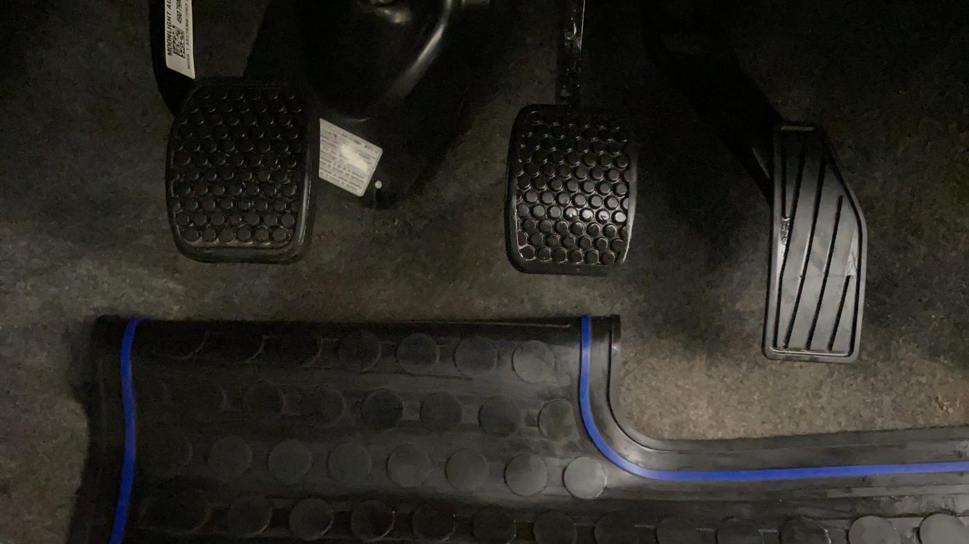 2021 Maruti Alto VXI, Petrol, Manual, 2,357 km, Pedals
