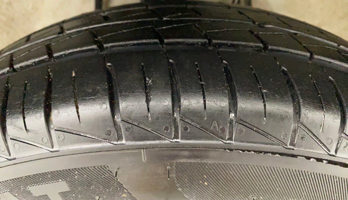 2021 Maruti Alto VXI, Petrol, Manual, 2,357 km, Right Front Tyre Tread