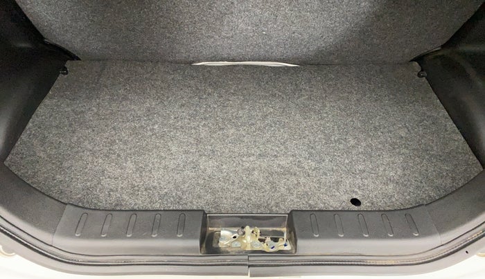 2021 Maruti Alto VXI, Petrol, Manual, 2,357 km, Boot Inside
