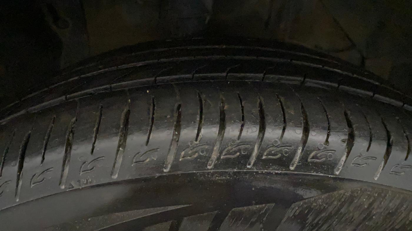 2020 Maruti S Cross ZETA 1.5, Petrol, Manual, 1,25,687 km, Right Front Tyre Tread