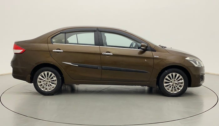2015 Maruti Ciaz  ZDI SHVS, Diesel, Manual, 70,432 km, Right Side View