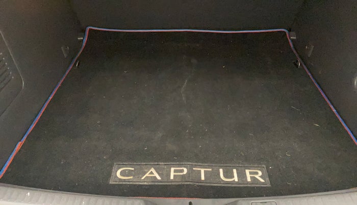 2019 Renault Captur PLATINE DIESEL , Diesel, Manual, 63,970 km, Boot Inside