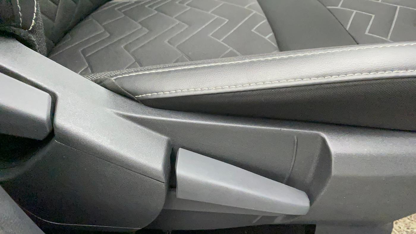 2023 Nissan MAGNITE XV PREMIUM, Petrol, Manual, 19,730 km, Driver Side Adjustment Panel