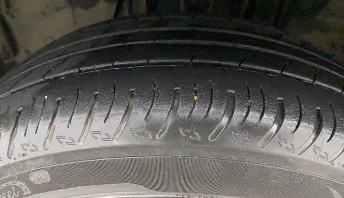 2023 Nissan MAGNITE XV PREMIUM, Petrol, Manual, 19,730 km, Left Front Tyre Tread